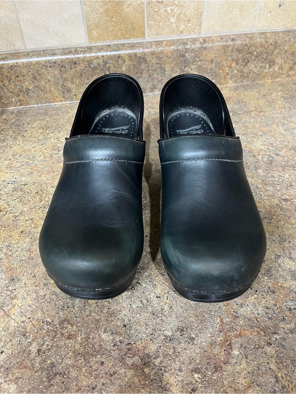 Dansko Professional Black Leather Clogs Women's 10.5–11 Nursing Chef Work Nurse